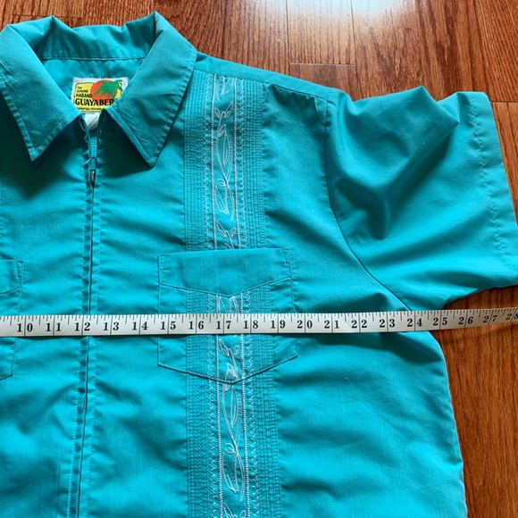 The Genuine Haband Guayabera Shirt Large
Turquoise Cuban Style shirt - Picture 2 of 5